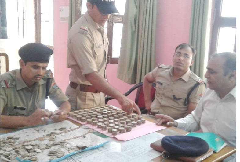 Gillette's coins handed over to the administration