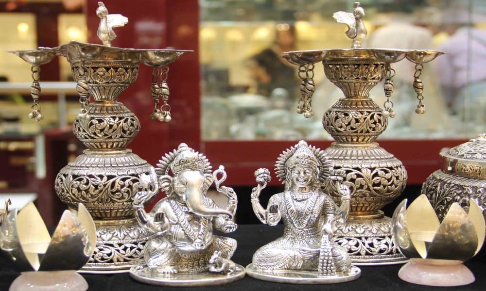 diwali 2017 avoid these 5 things during goddess lakshmi worship