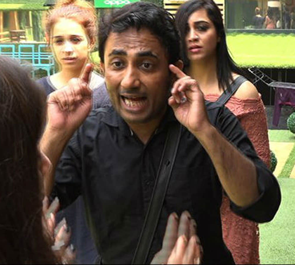 might be real life lesbian or gay couple enter for Salman Khan show bigg boss