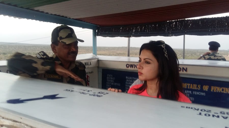 Actress Bhagyashree arrives in Jaisalmer
