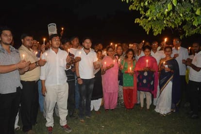 candle march after suicide of girl in mathura