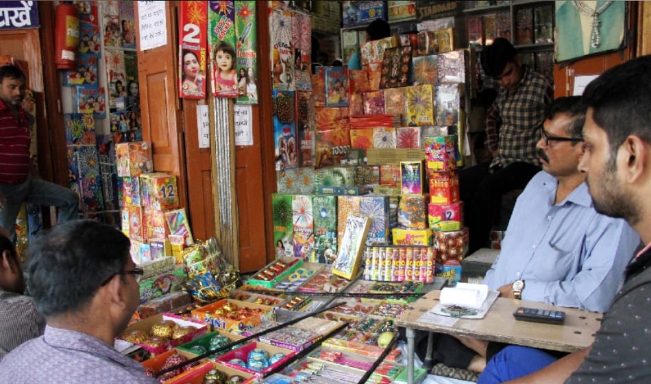cracker sellers said that if no solution will be given then they will sell crackers on roads
