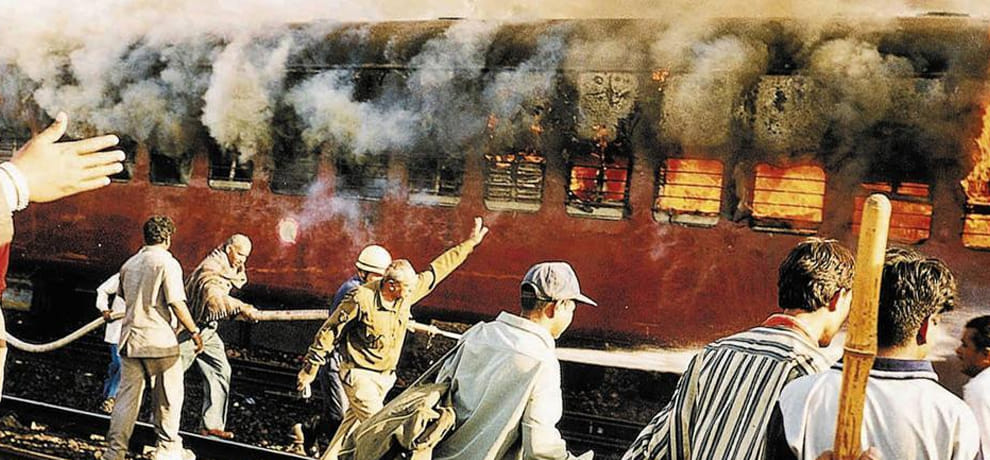 Gujarat : 2  get life sentence and 3 acquitted in 2002 godhra train burning case