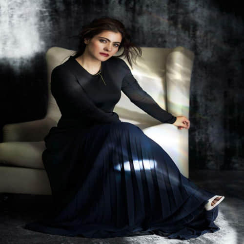these Bollywood beauties also look younger with aging like rekha