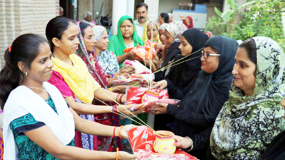 karwachauth festival celebrated at old age home