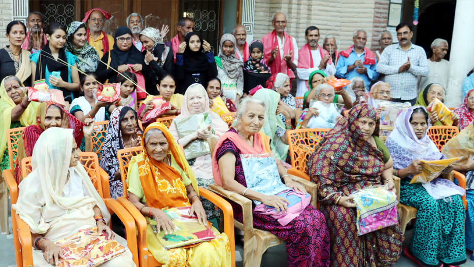 karwachauth festival celebrated at old age home