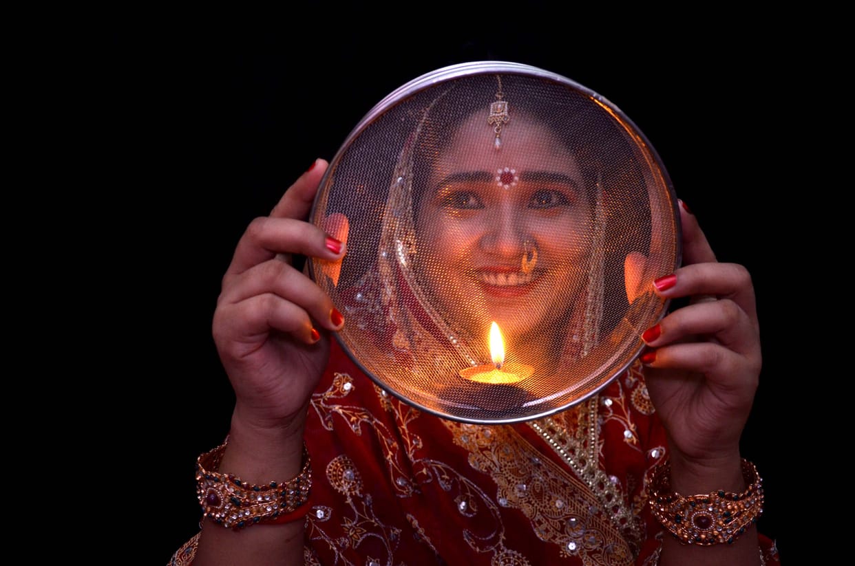 Weird for the good Suhag