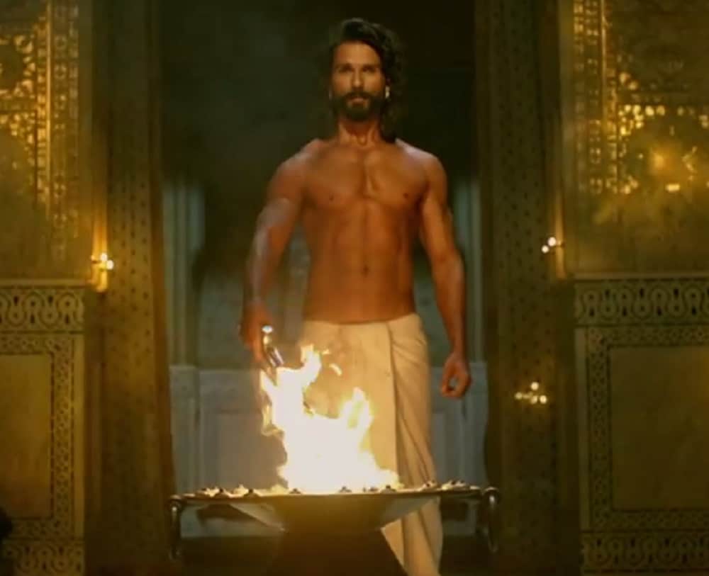 sakshi maharaj says on padmavati controversy film industry only loves money