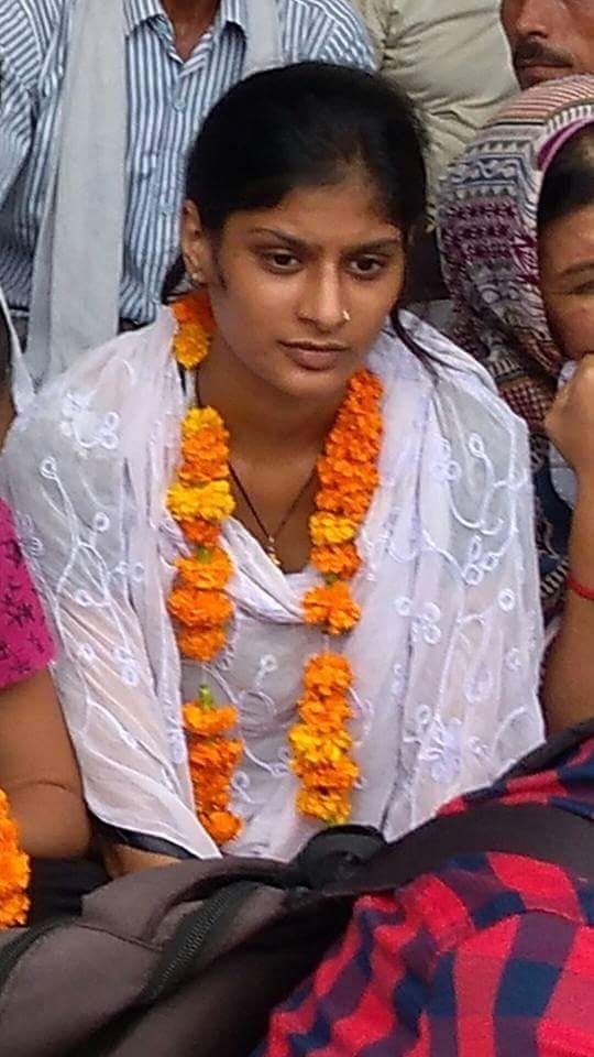 girl did suicide in mathura