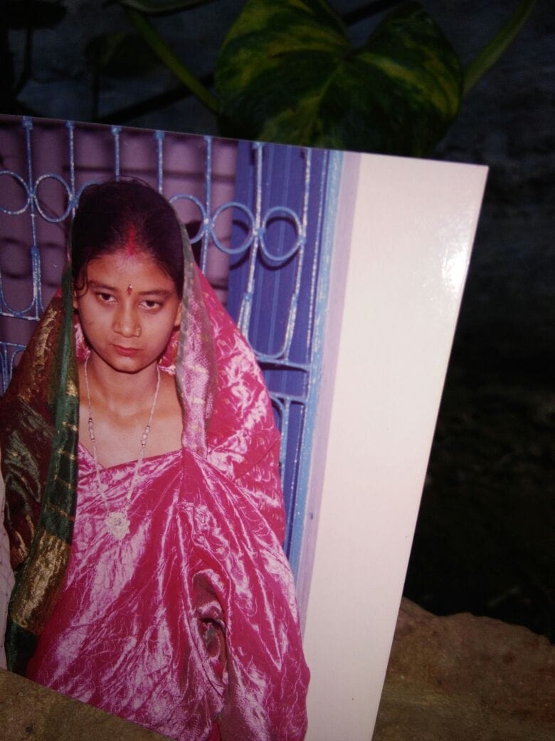 woman in agra suicide after loosing in gambling