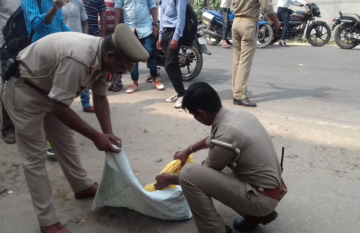 नवजात शिशु का शव नाले में मिला