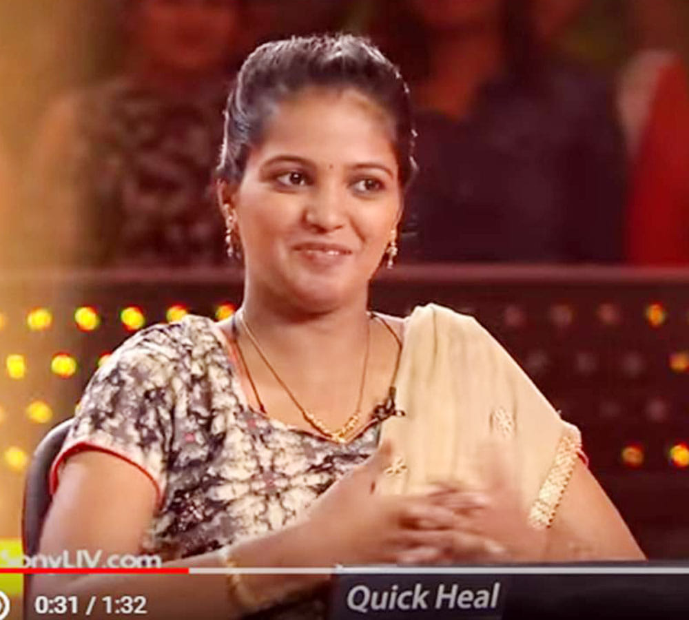 is amitabh bachchan wish birthday to rekha in talk with contestant arti panwar
