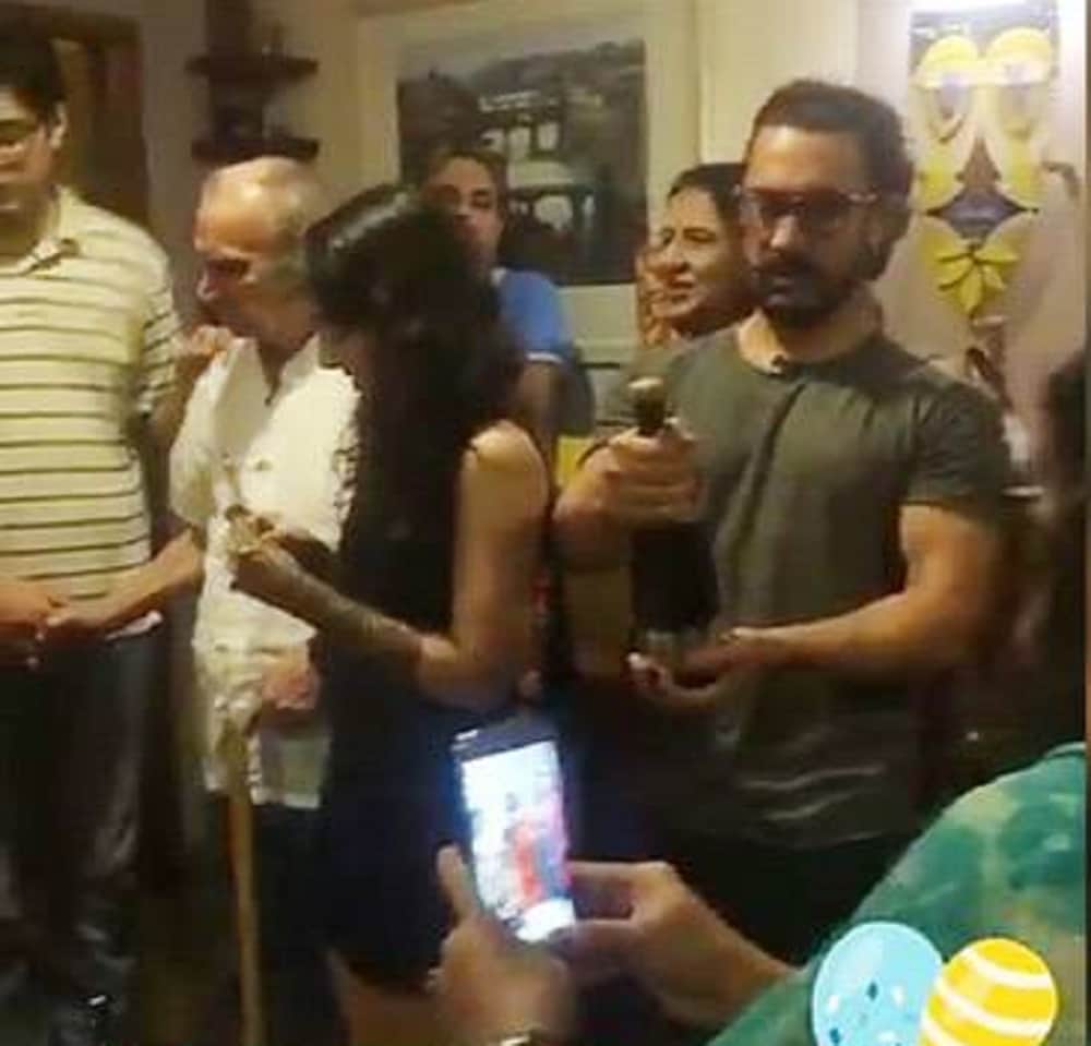 aamir khan celebrates ex wife reena dutt birthday with family