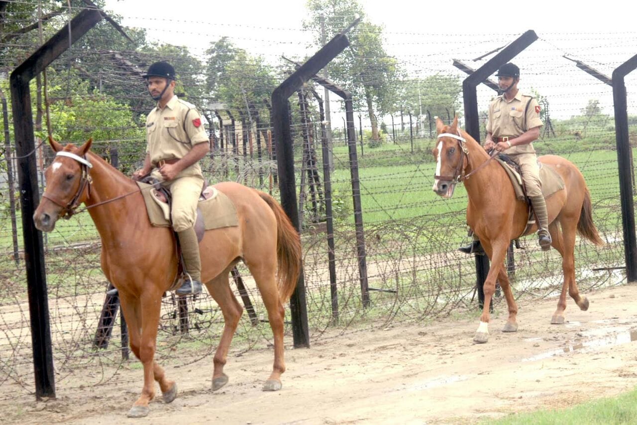 indian army decision for smart fencing on indian border