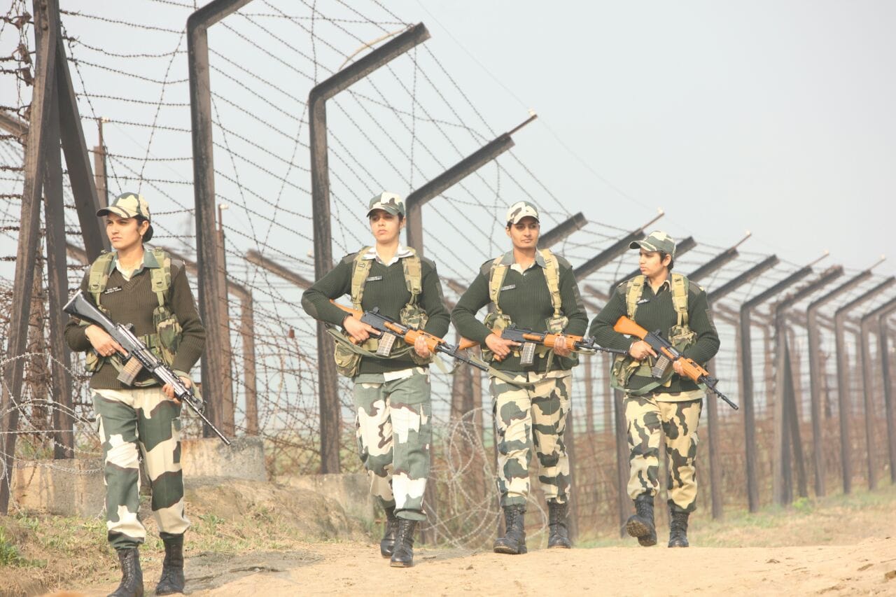 drugs and weapons smuggling zone hussainiwala border punjab, live report
