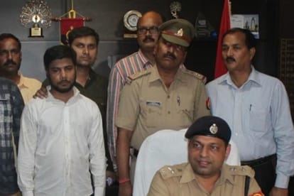 police arrested fraud who were making fake degrees and marksheets in Lucknow.