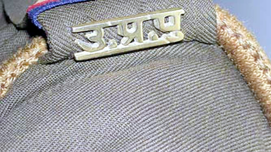 six policemen suspended in kannauj