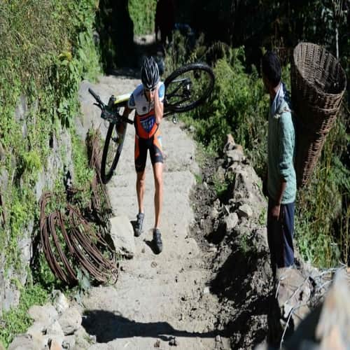 92 riders from 16 countries drove bicycling in Himachal Pradesh, see pictures