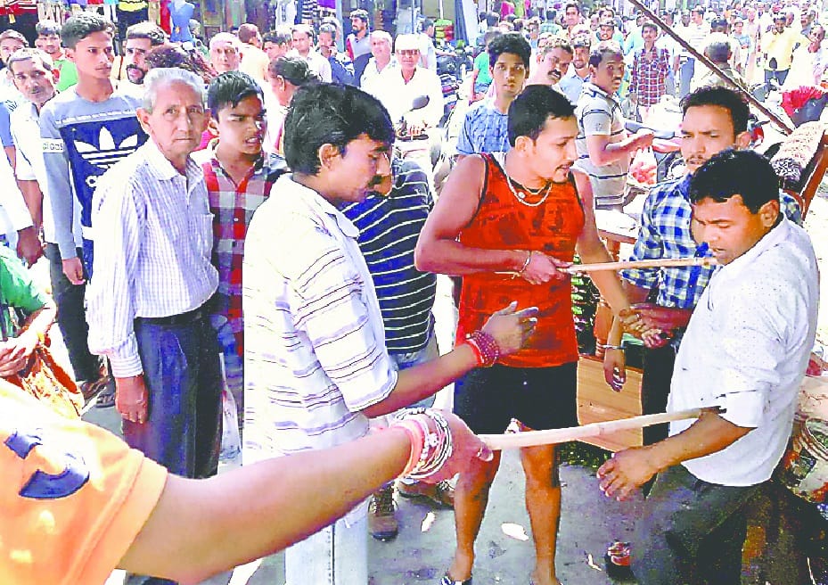 riot in kotdwar after girl kidnapping