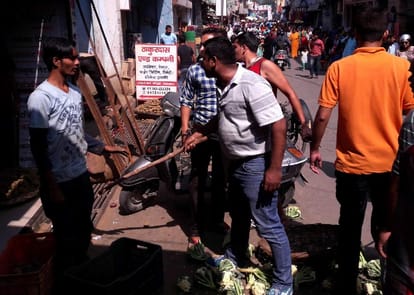 riot in kotdwar after girl kidnapping