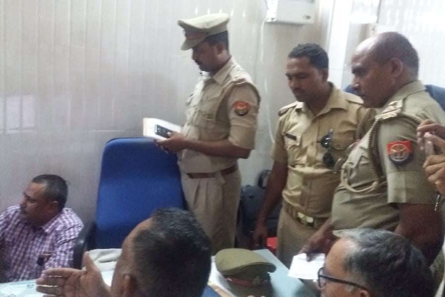 Murder and loot in gonda in Uttar Pradesh.