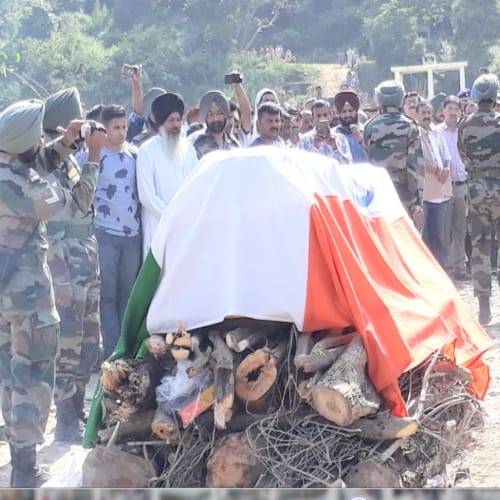 martyr rajkumar cremated with full military honours at khanna