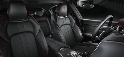 Bollywood actress Sunny Leone bought new Maserati Ghibli Nerissimo car 