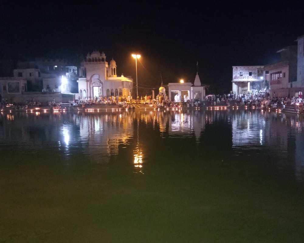 Ahoi Ashtami 2020: Childless Couple Did Not Take A Bath In   Radha Kund