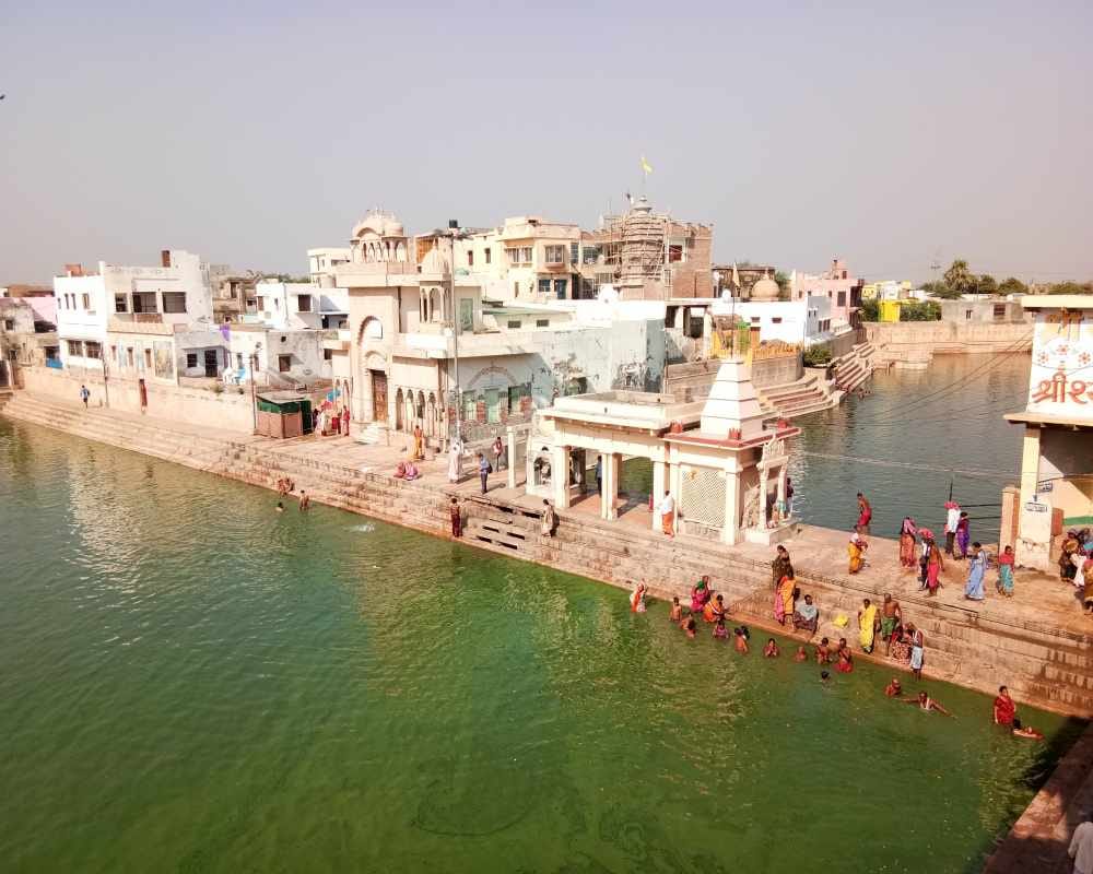 जो राधा कुंड नहाई, पुत्र रतन जन  पाई