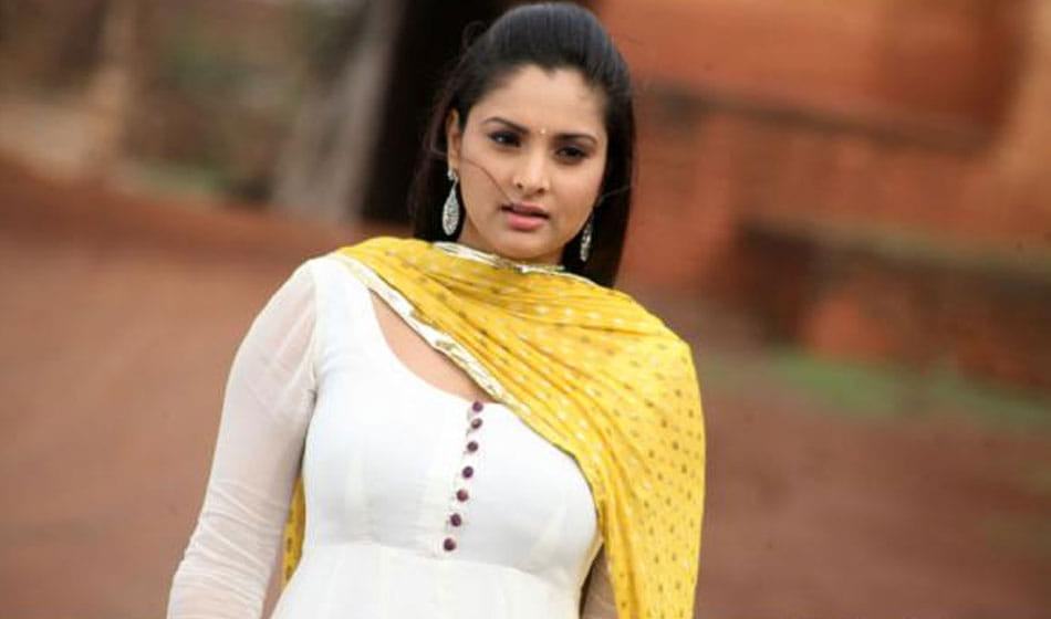 ramya divya spandana is the woman behind rahul gandhi and congress makeover on social media