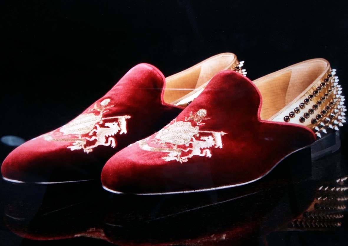 banaras brocket shoes become favorite by model show