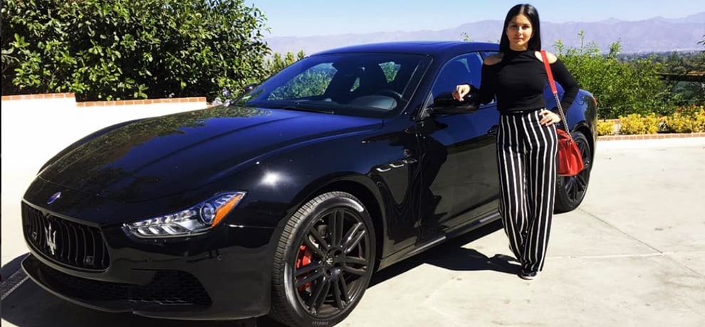 Bollywood actress Sunny Leone bought new Maserati Ghibli Nerissimo car 