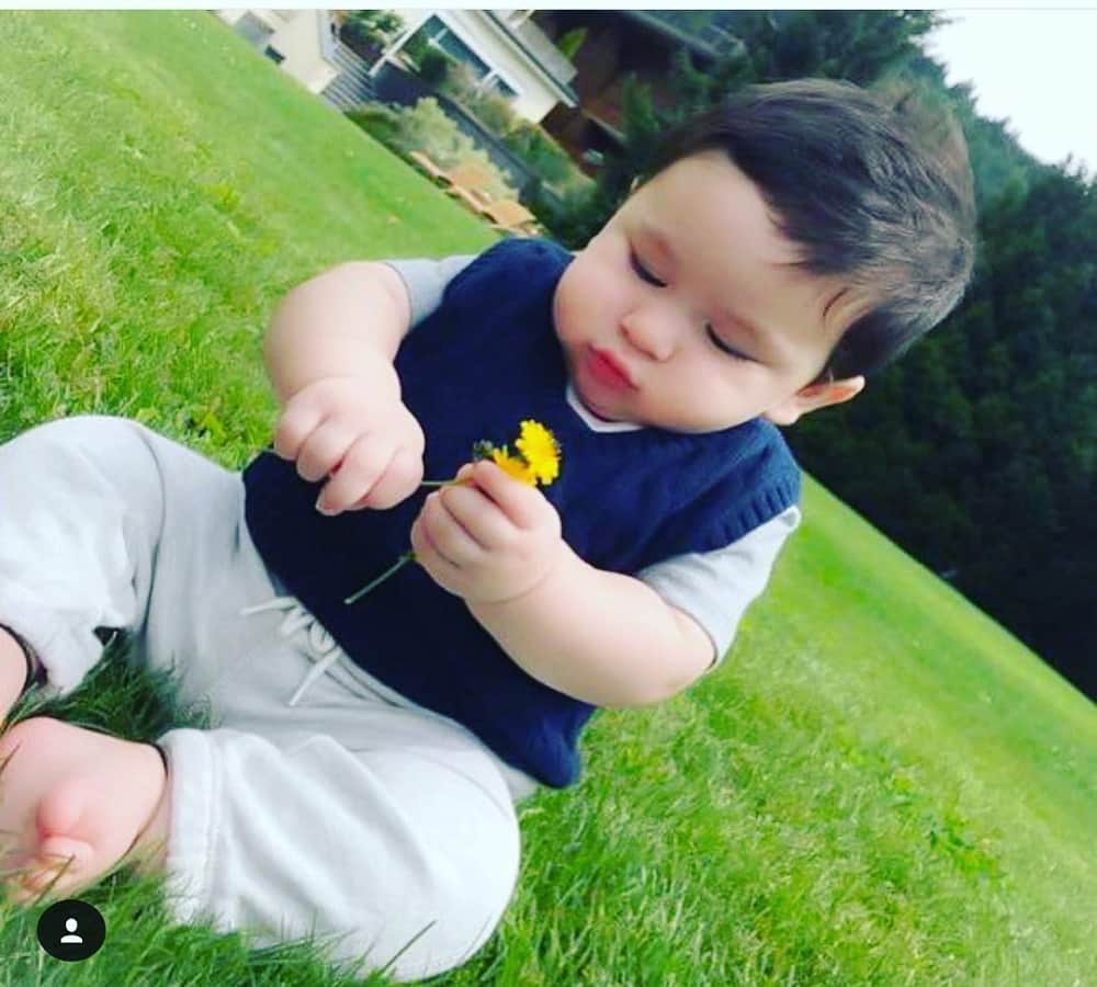 Kareena Kapoor Son Taimur Ali Khan Look Alike Inaya Shoaib Cute Pictures