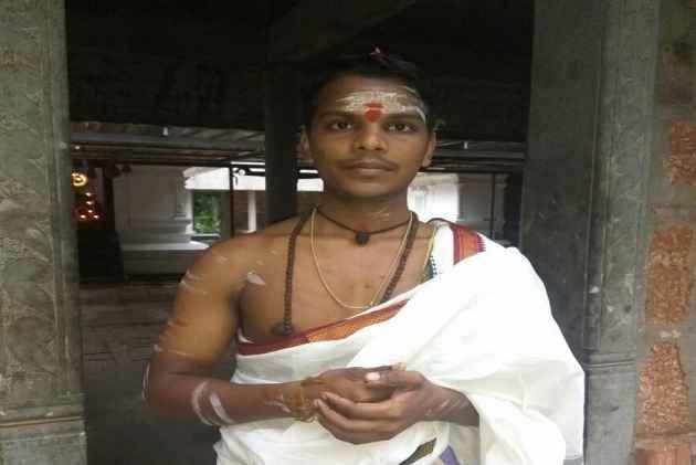 Yadu Krishna  become a priest of keralas shiv mandir SC Pulaya community 