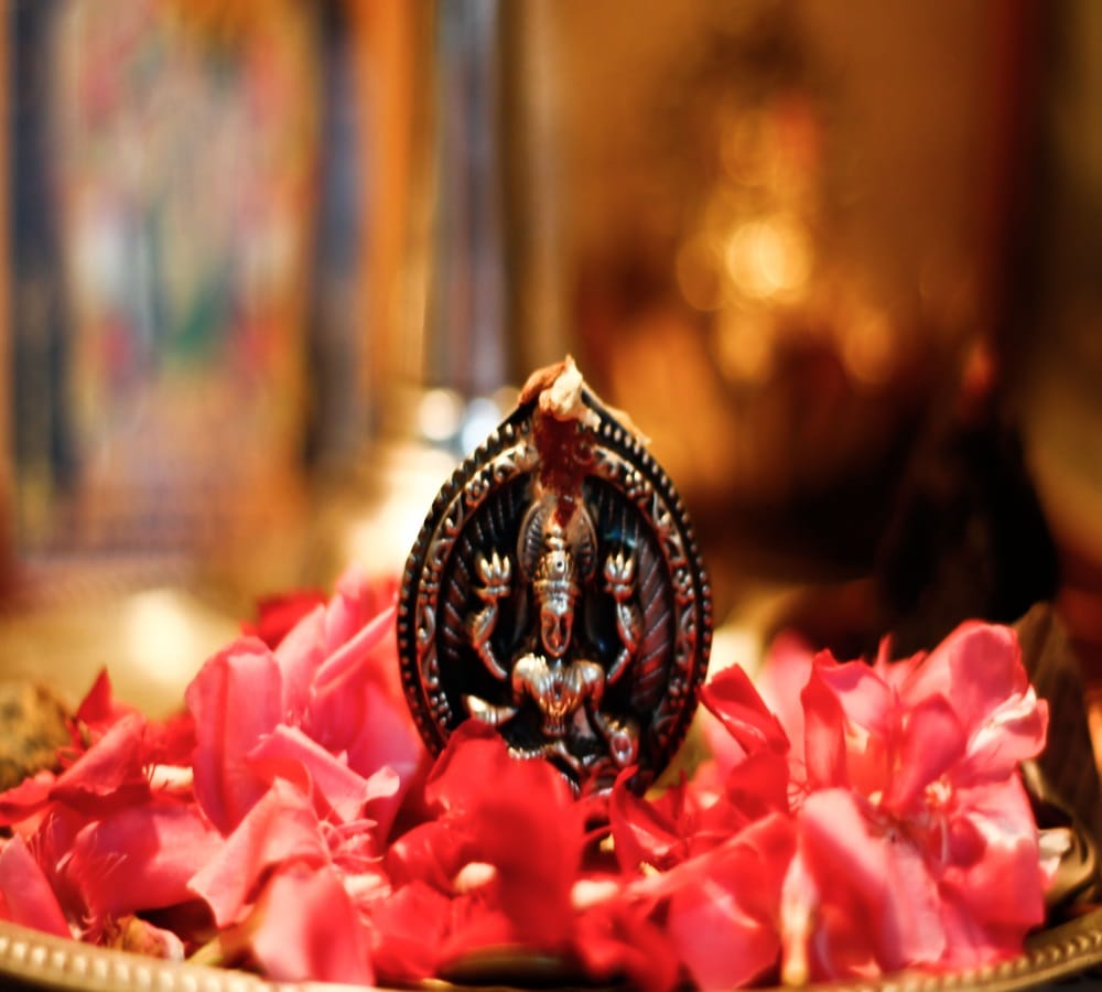 Diwali 2017 why offered lotus flower during goddess lakshmi puja
