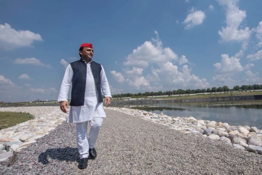 akhilesh yadav puts his pic on social media.