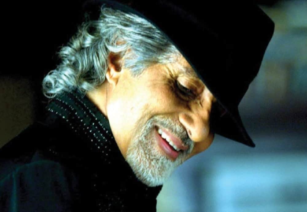 amitabh bachchan will get iffi personality of the year award, smriti irani tweeted