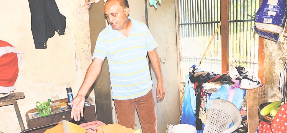 unknown person set house on fire by sprinkling petrol