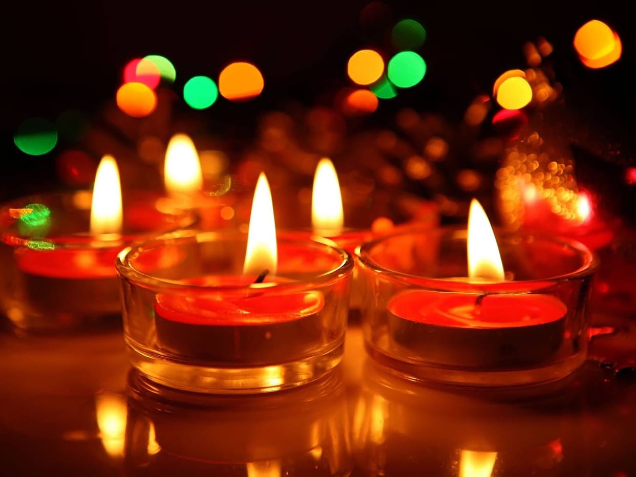 Diwali 2017 keep these things at your door in diwali 