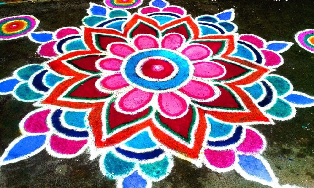 Diwali 2017 keep these things at your door in diwali 