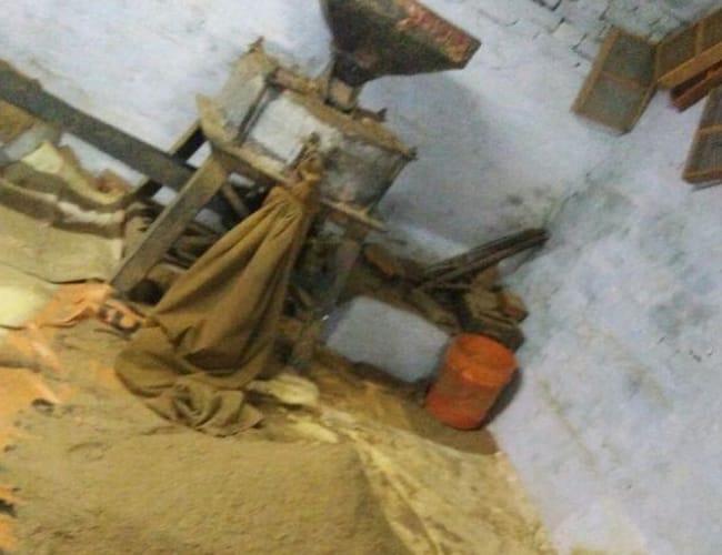 fsda raid on palak masala chakki in lucknow