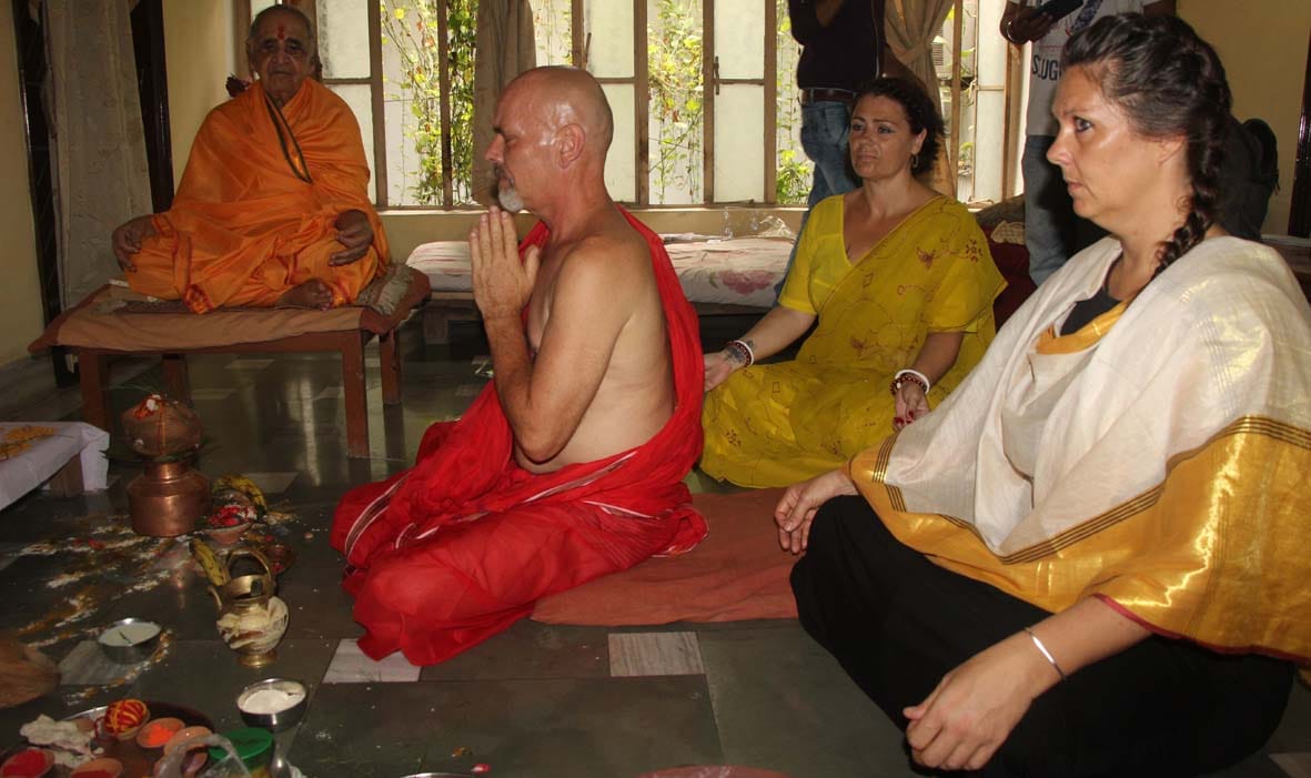 Denmark tourist convert their religion christianity to hindu at kashi 
