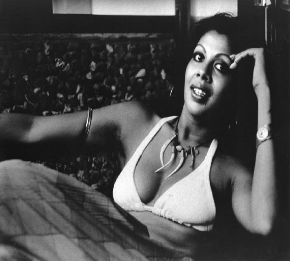 birthday special story of protima bedi who once run naked on juhu beach