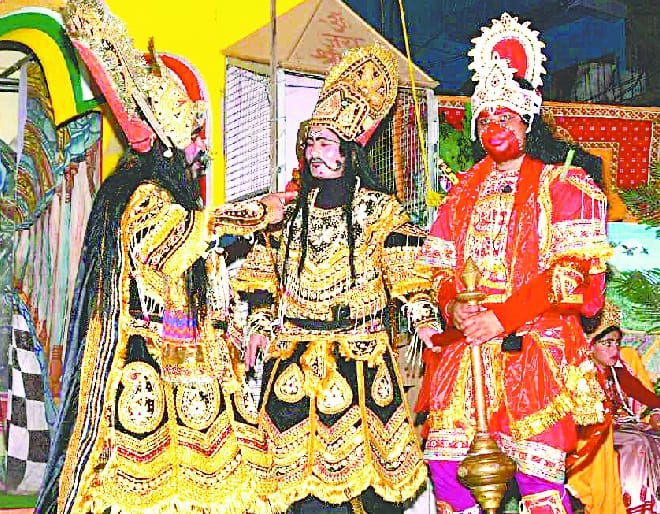 Hanuman lit a lamp in Ramlila of Vadda