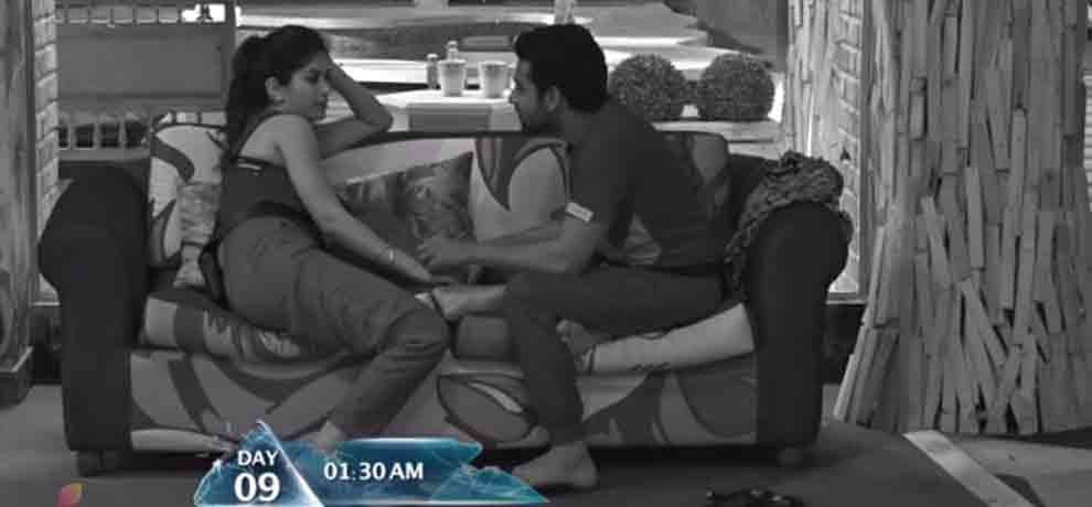 BIGG BOSS 11 PUNISH HUGS BANDAGI IN KISS HER WITHOUT ANY FEAR