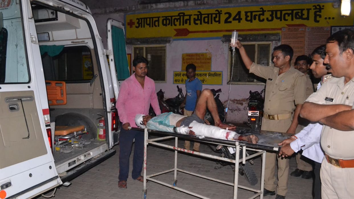 कार-टेंपो की भिड़ंत में महिला समेत दो को मौत