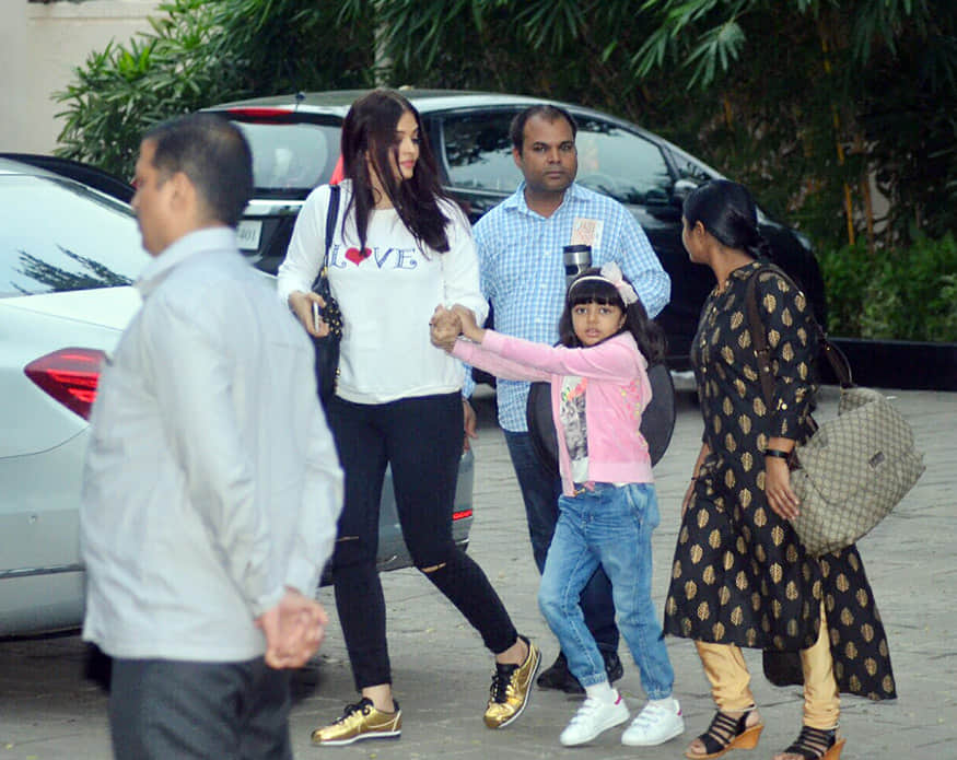 Amitabh Bachchan 75th Birthday Pictures From Maldives