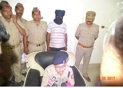 varanasi police police arrest mastermind of fraud gang