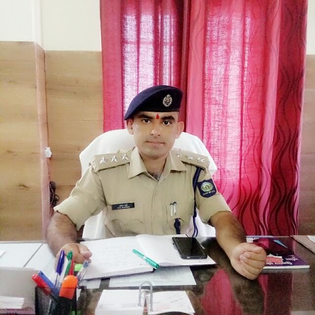 शराब माफिया पर शिकंजा कसने का इनाम केलांग तबादला