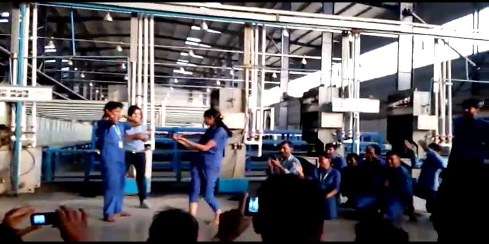 factory employee dance video viral from bhiwadi